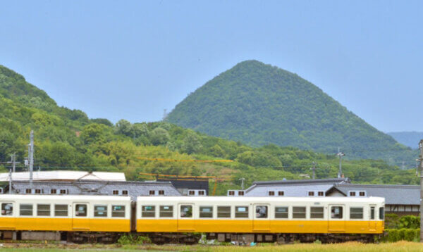 ことでん　電車