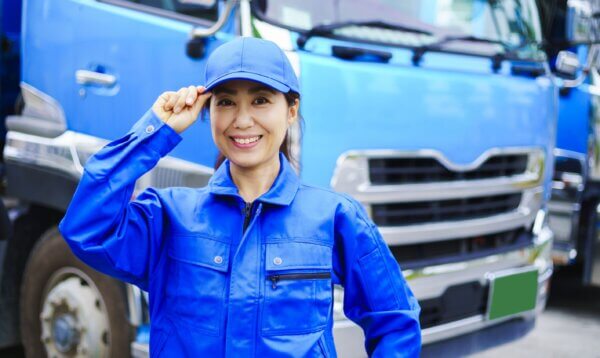 トラック免許種類配送女性トラガール